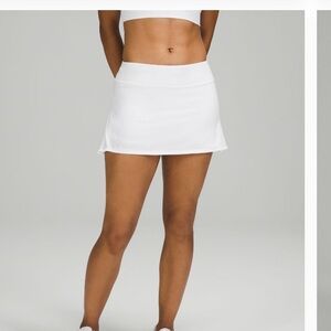 Lululemon Play Off Pleats mid rise skirt